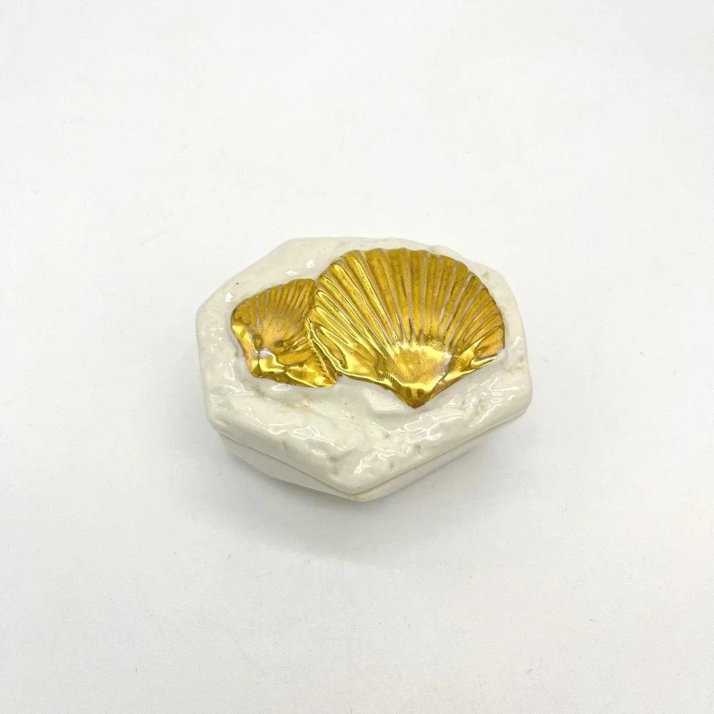 Vintage Gold Shell Ceramic Trinket Box White‎ Hexagon Coastal Jewelry Dish
